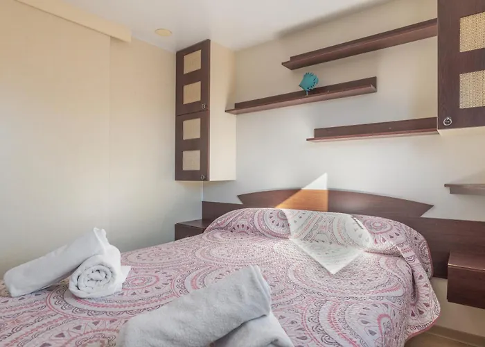 פארק נופש Mis Ninas 2 קוניל דה לה פרונטרה